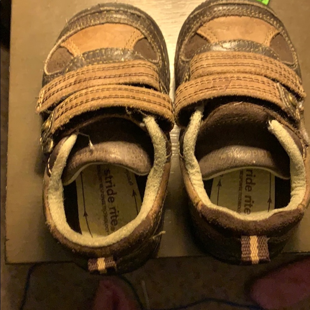 Toddler leather shoes
